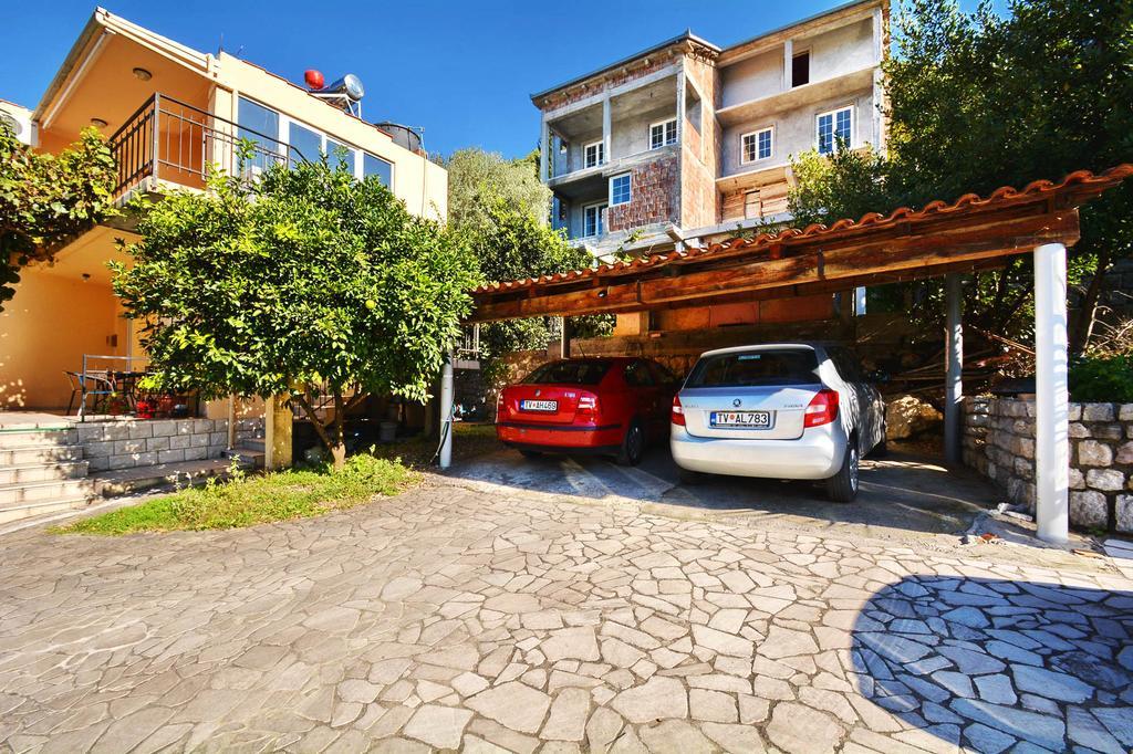 Apartment Rita Tivat Eksteriør bilde