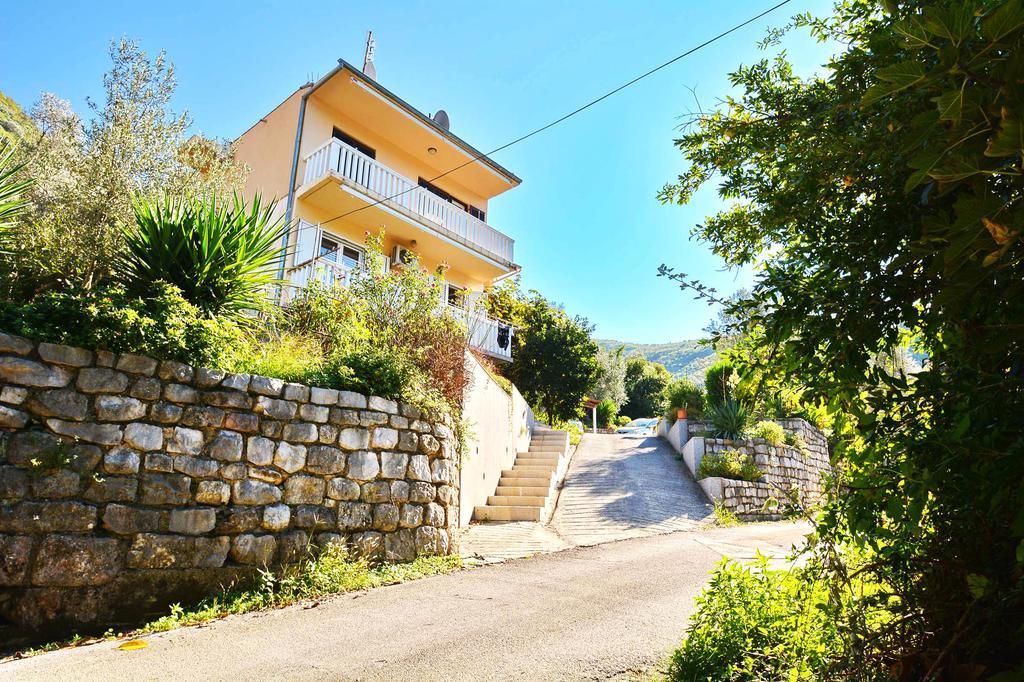 Apartment Rita Tivat Eksteriør bilde